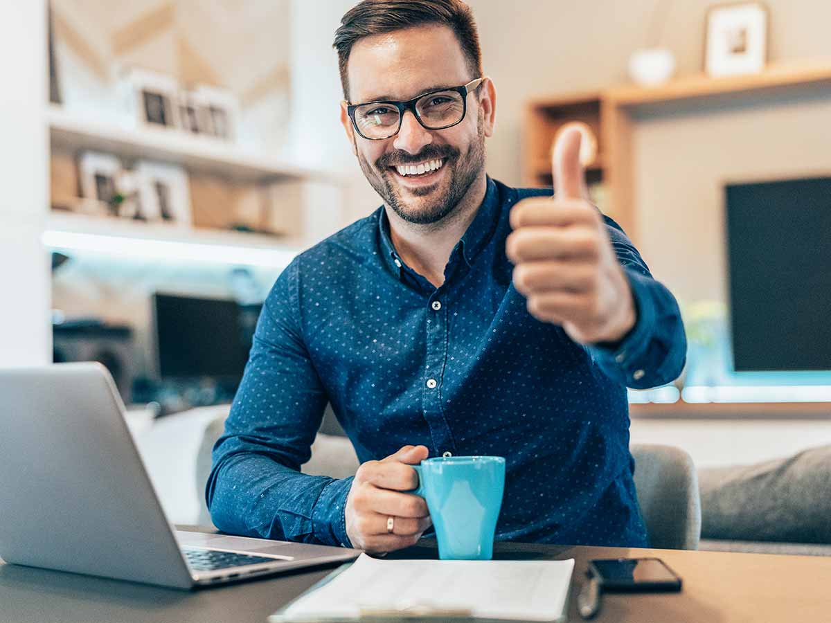 the-bug-master-makes-customer-happy-with-a-service-guarantee the-bug-master-makes-customer-happy-with-a-service-guarantee