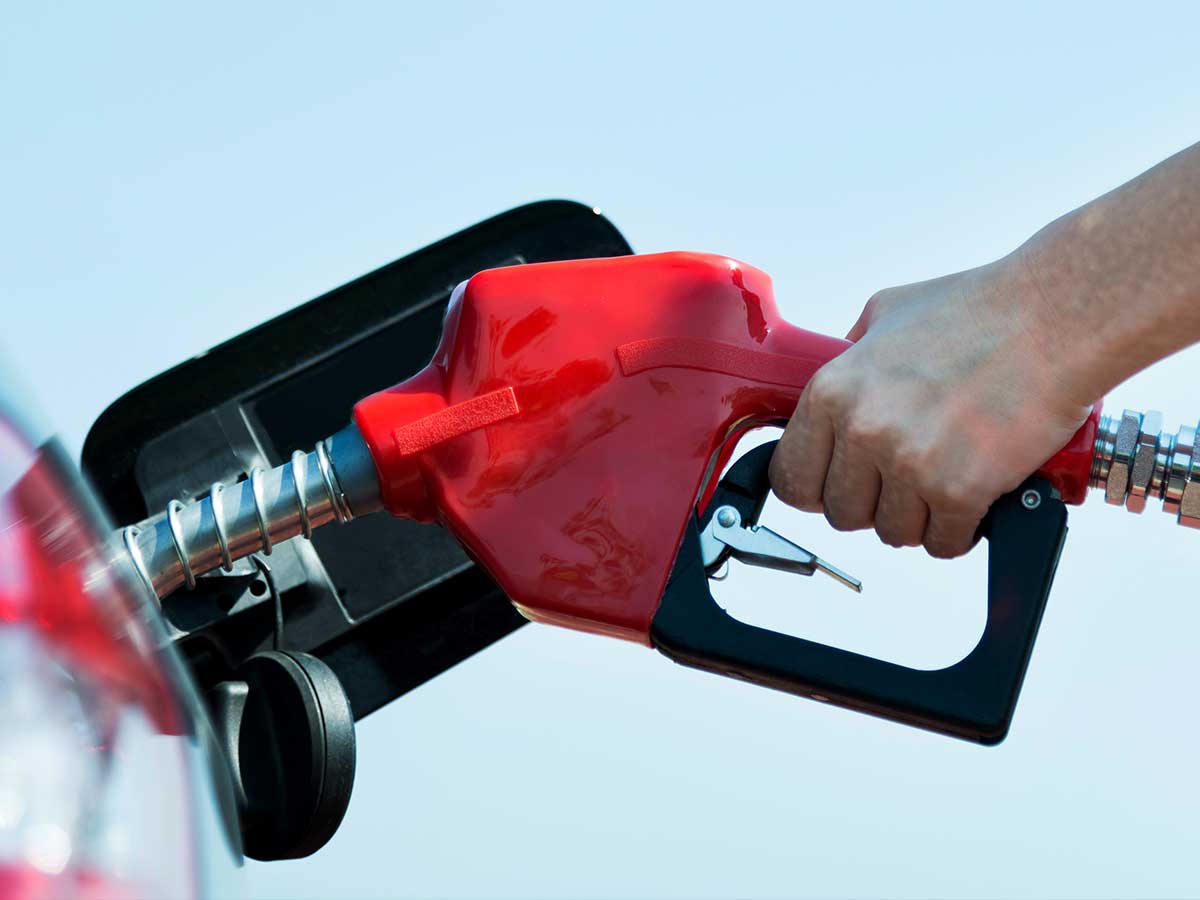 9-germ-infested-spots-commonly-missed-gas-pumps 9-germ-infested-spots-commonly-missed-gas-pumps