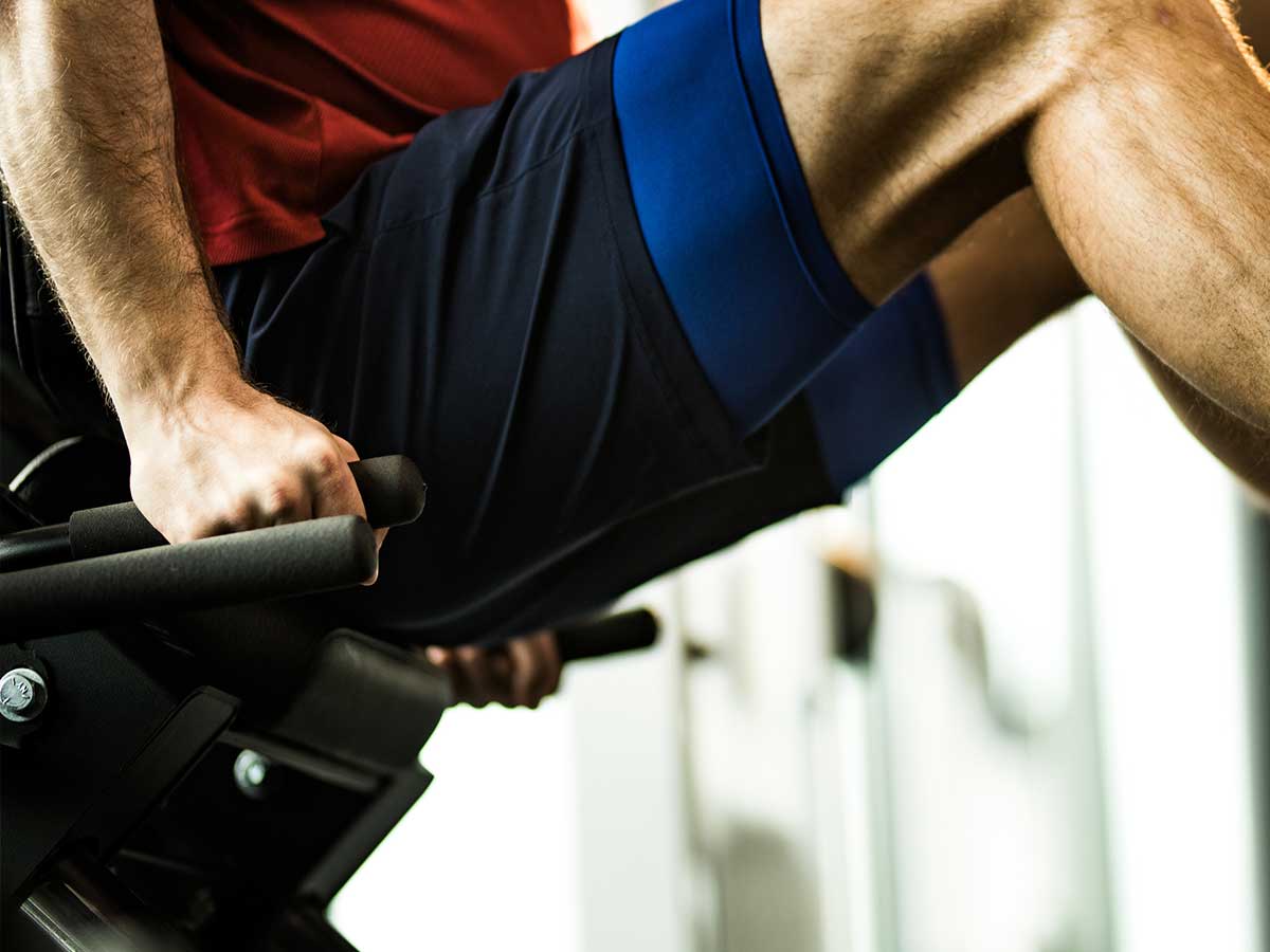 9-germ-infested-spots-commonly-missed-gym-equipment-handles 9-germ-infested-spots-commonly-missed-gym-equipment-handles
